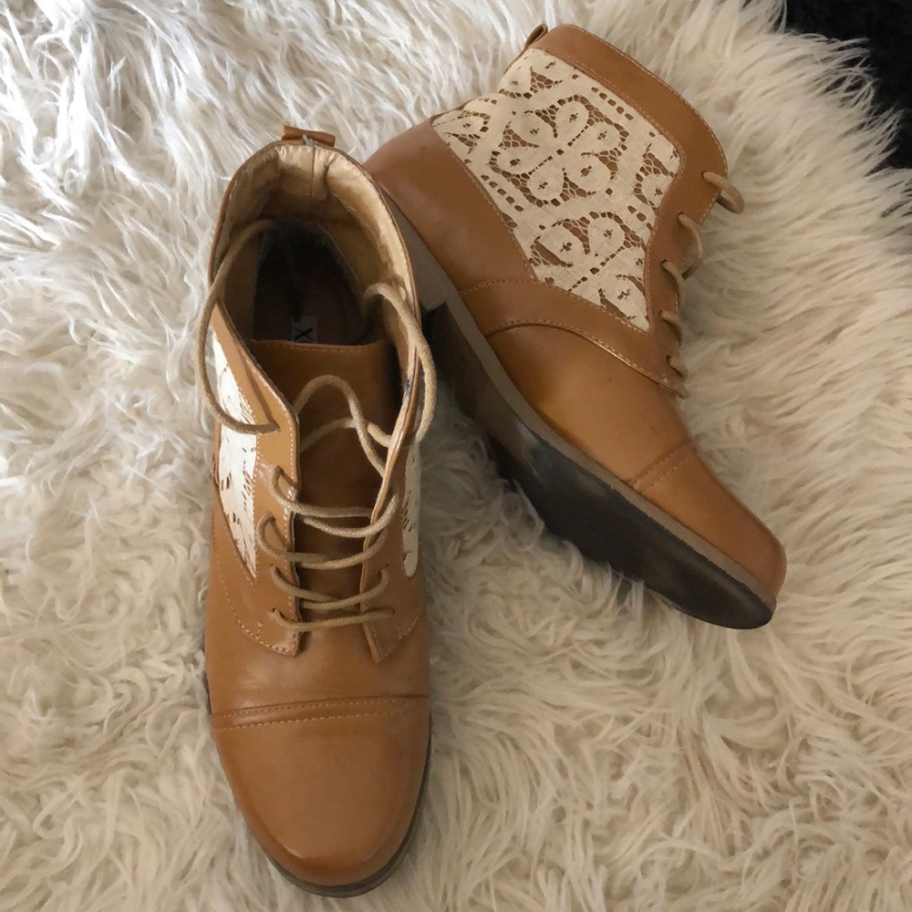 Lace up Booties with cream lace detail